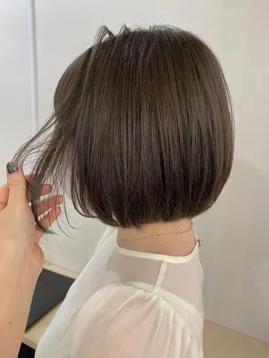 6レベルのブルージュ イルミナカラーで透明感カラーです 色落ちも綺麗なイルミナカラーがオススメ Acoron所属 橋爪 菜摘のヘアカタログ ミニモ