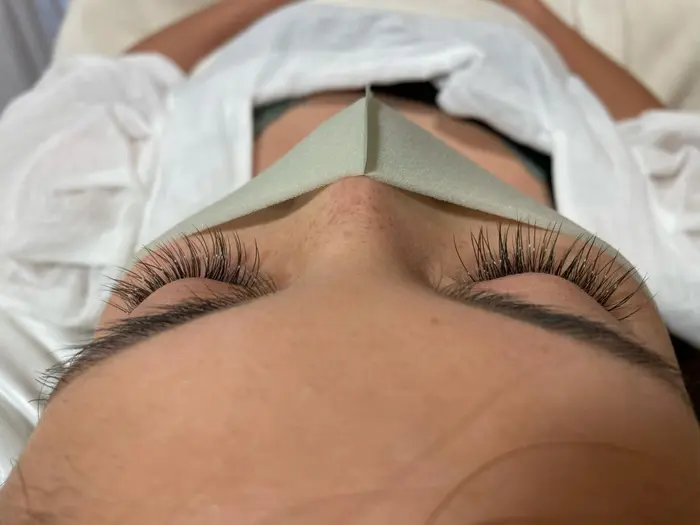 Diar Blue藤沢店所属 運天 胡乃のマツエクデザイン ミニモ