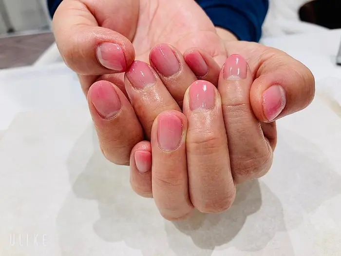 グラデーションネイル Branc秋田中通店所属 藤本 りかのネイルデザイン ミニモ