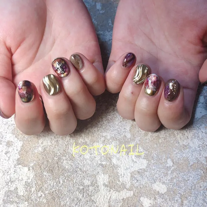 美容師さんのネイル カラー剤で染まっても綺麗なアートになるようなネイルです Kotonail所属 Koto Nailのネイル デザイン ミニモ