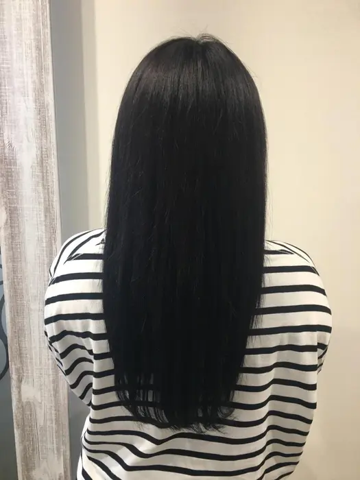 あえて後ろはvの字にしないで 毛先を揃えることも可能です ありがとうございました Wisp Om店所属 安食 汐美のヘアカタログ ミニモ