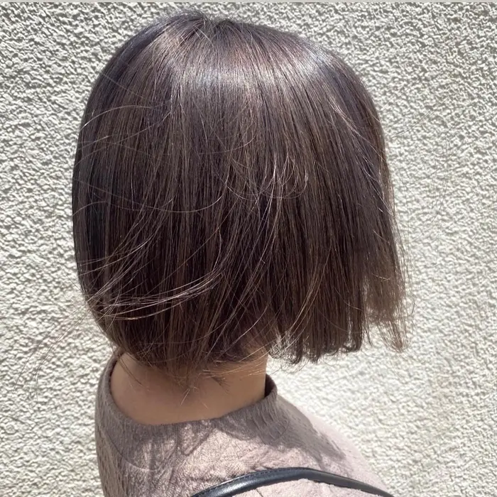 パープルアッシュベージュ ハイトーン ボブおしゃれで可愛いです Agu Hair Becky所属 山田 有紗のヘア カタログ ミニモ