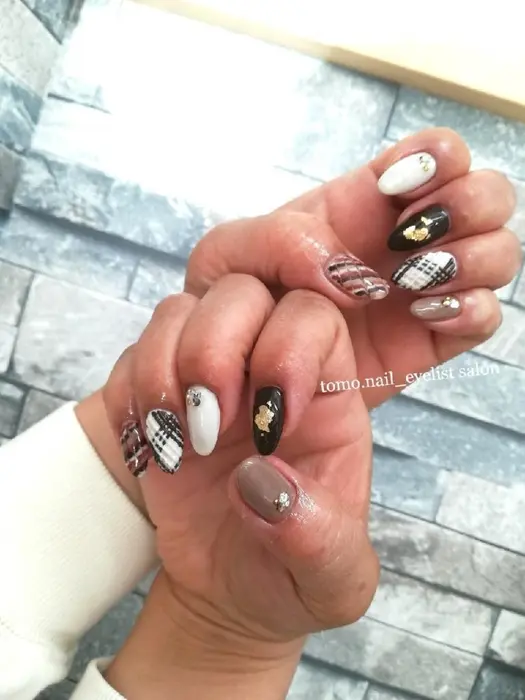 チョコレートネイルサロン併設 Instagram Tomo Nai61 Tomonaileyelistsalon所属 Tomonail Eyelistのマツエクデザイン ミニモ