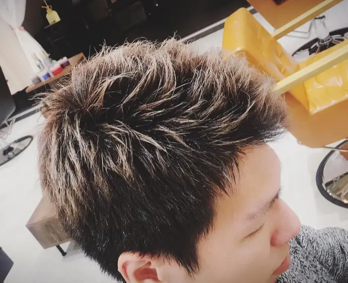 10トーン以上の髪にラベンダー シャンプー後のヘッドスパで癒しの時間を Seventh Sense所属 世良 斗真のヘアカタログ ミニモ