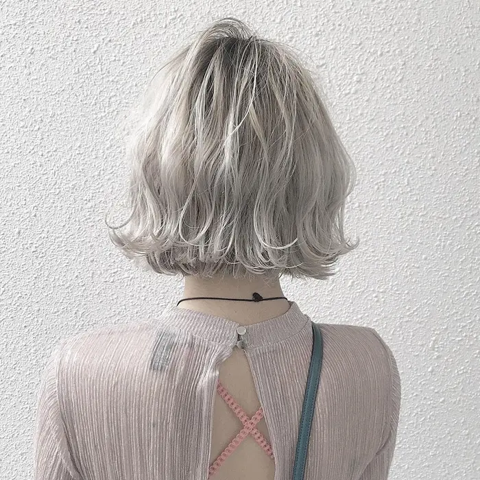 切りっぱなしショートボブ ホワイティカラー Fibreplexケアブリーチを使用してます Cherie Hair Design所属 キムラ ユウタのヘアカタログ ミニモ
