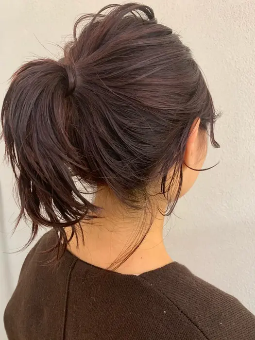 下ろしても可愛く 結ぶだけで簡単に決まるのはパーマの良い所です Views Tokyo所属 迫田峻輝 似合わせ カットカラーのヘアカタログ ミニモ