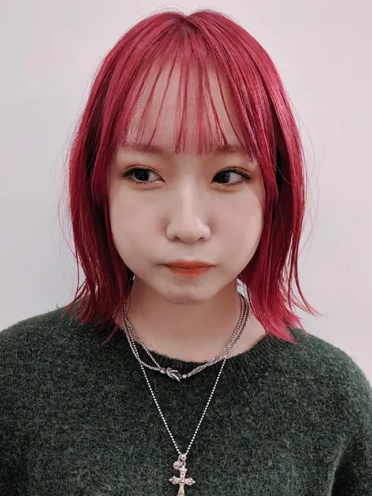 ピンクとワインレッドを足したピンクカラー ブリーチは １回で入ります テテコケット所属 とき けんのヘアカタログ ミニモ