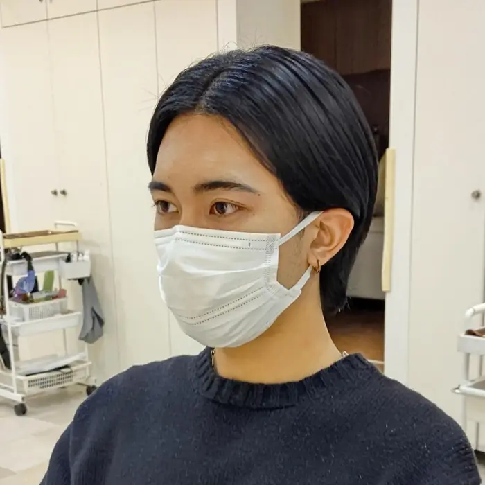センターパート メディアムヘア N のスタイリングセラムでスタイリングすることでツヤ感と髪同士 Ash自由が丘店所属 Fukumoto Akitoのヘアカタログ ミニモ