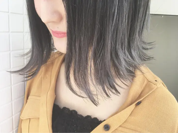 美容学生のさくらちゃん ホワイトアッシュのグラデーションで いつもありがとう Knot所属 鈴木 成樹のヘアカタログ ミニモ