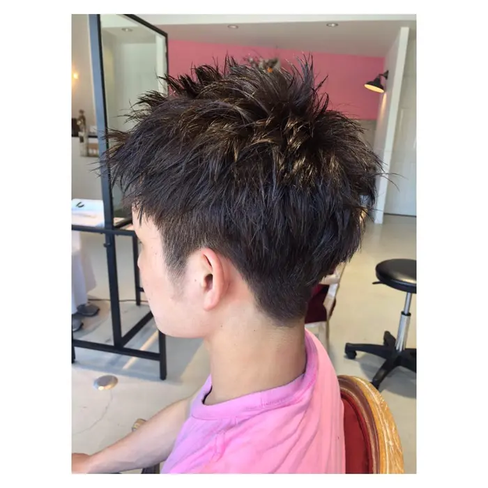 黒よりも大人なメンズアッシュ 色落ちも楽しめ次回のカラーに繋げやすい Lilio所属 城 利貴のヘアカタログ ミニモ