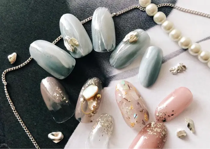 ニュアンスネイル シェルネイル 上品ネイル 大人ネイル トレンドネイル 大人可愛い プライベートネイ L Allure ラ リュール所属 L Allure ラ リュールのネイルデザイン ミニモ