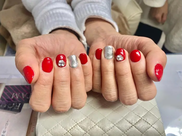 Lunauna 谷塚店所属 ルナウーナ 齊藤のネイルデザイン ミニモ