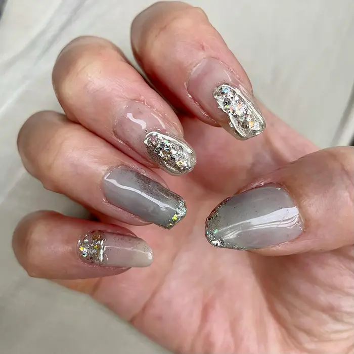 うるうる煌めきフレンチネイル Personal Beauty Salon Truth 千葉そごうジュンヌ館店所属 井上 みどりのネイル デザイン ミニモ