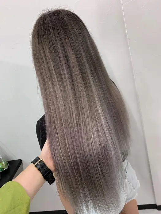 シールエクステ グラデーション ハイライト アンダーバーホワイト浜松所属 White Yukieのヘアカタログ ミニモ