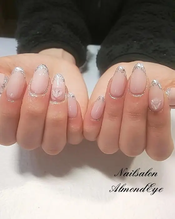 お客様ネイル １箇所欠けてしまってとお客様𓈒𓂂𓏸大丈夫です長さを変えることもなく元通 Nailsalon Almondeye所属 ネイルサロン Almondeyeのネイルデザイン ミニモ