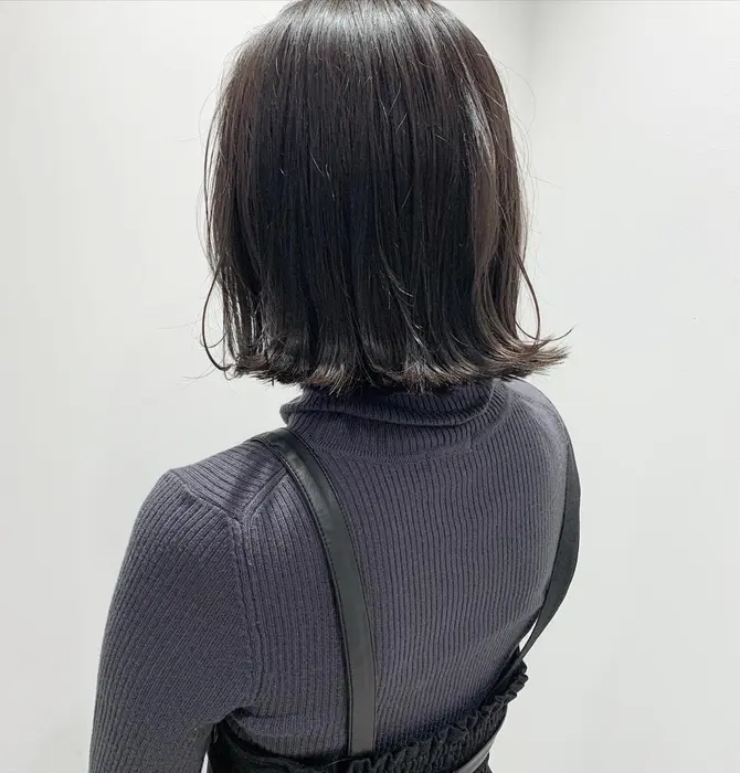 ダークグレージュ ブリーチなし ぱつっとボブ 切りっぱなしボブ 外ハネボブ ミニボブ Bobha Go Today Shaire Salon 渋谷sol店所属 谷川 未来のヘアカタログ ミニモ