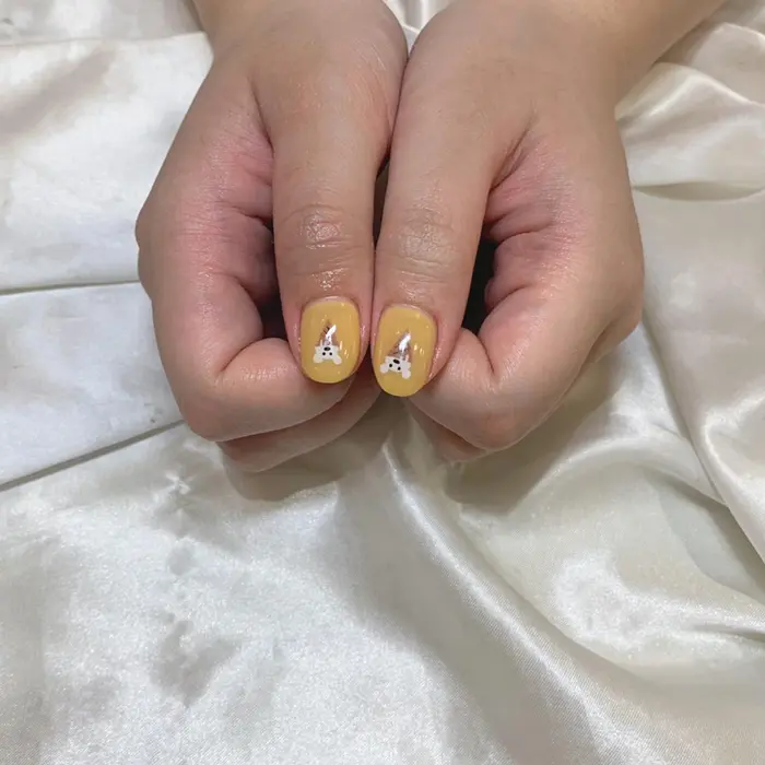 Nail Salon Dress梅田所属 桑名 満理奈のネイルデザイン ミニモ