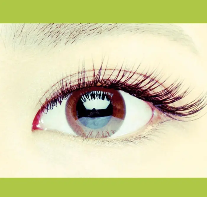 中心はパッチリカール感が欲しい けど 目尻はアイライン効果が欲しいとおっしゃるお客様には 中心cカー Siesta Kanazawa所属 金子 斎恵のマツエクデザイン ミニモ