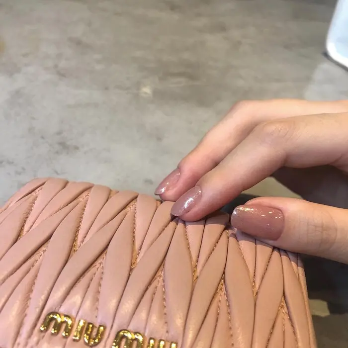 ジェルネイル ワンカラーネイル ラメネイル ピンクネイル 大人ネイル シアーネイル アンジェリカミッシェル津田沼所属 森田 有紀のネイルデザイン ミニモ