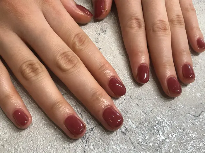 秋冬のワンカラー大人気です ネイルアンドアイラッシュモア ネイルマツエク同時施術 大 Moi Nail Eyelashsalon所属 Moi Risaのネイルデザイン ミニモ