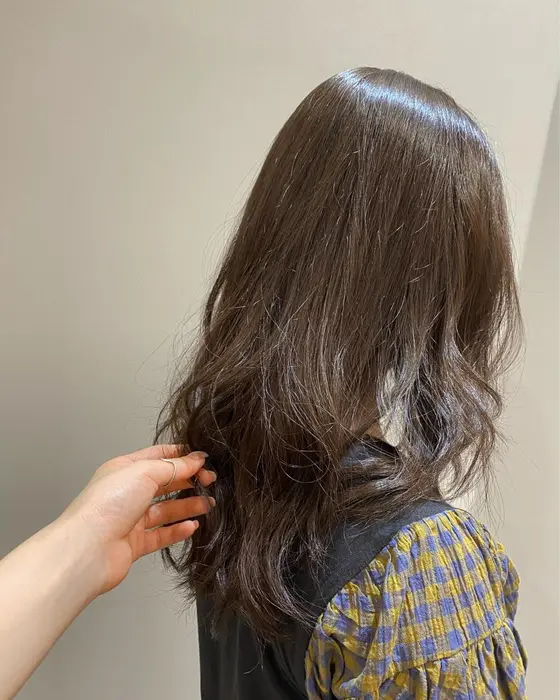 バージン毛からの くすみグレージュ Gien Terrasse所属 Gien 前田愛美のヘアカタログ ミニモ