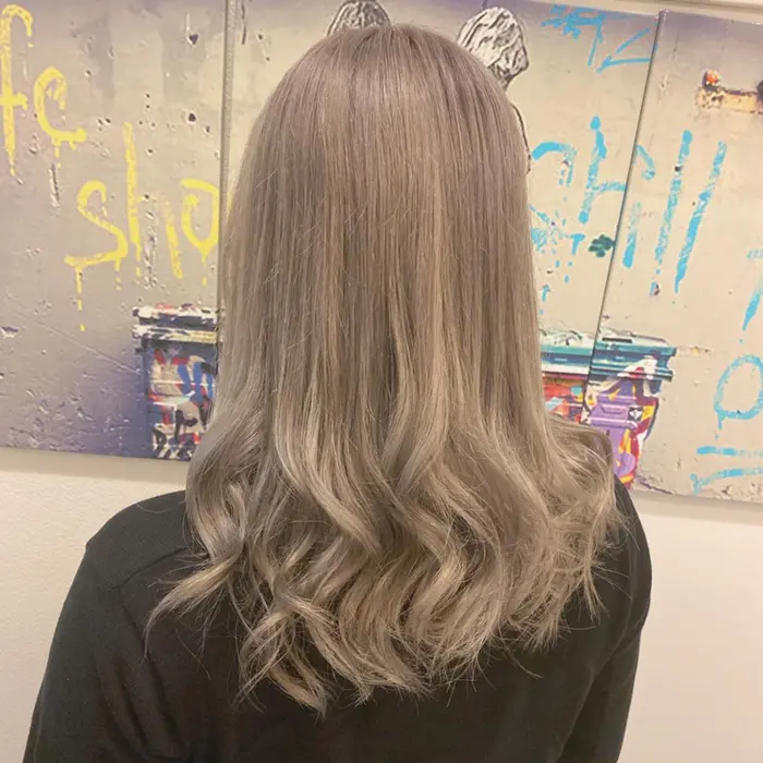 プラチナベージュ Hair Salon Colk 新宿所属 Hairsalon Colkのヘアカタログ ミニモ