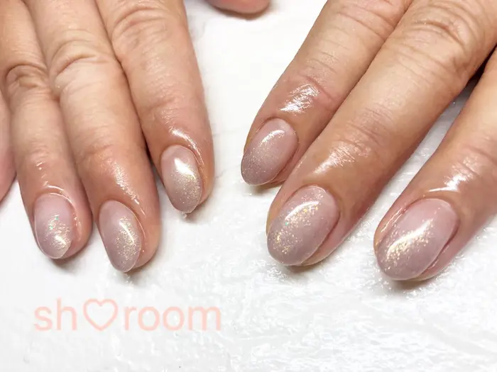 ワンカラー ラメグラ ラメグラデーション シンプルネイル 河内長野ネイルサロン 河内長 Nail Salon Saki所属 Sh Roomの ネイルデザイン ミニモ