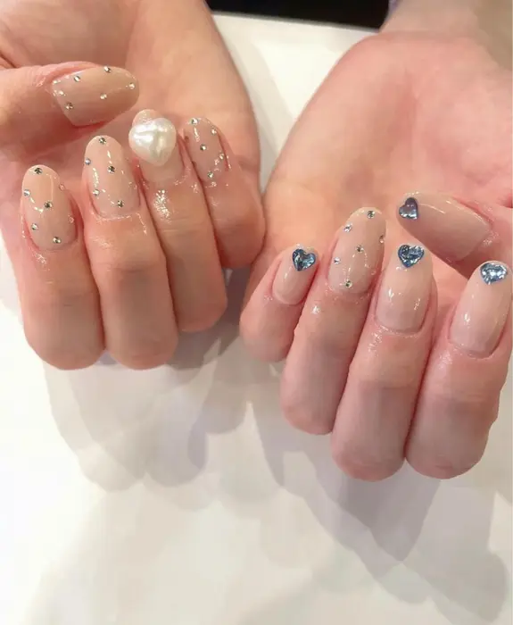 Rainbow Nailsaion所属 薔薇 高田馬場店のネイルデザイン ミニモ