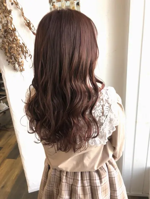 新規のお客様 カラーとコテ巻きで可愛い系スタイルに 季節にあわせたトレンドカラーを入れています 美容室sonrie所属 Hairsalon Sonrieのヘアカタログ ミニモ