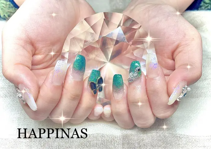 スカルプグラデーションネイル スカルプネイル グラデーションネイル ラメネイル クリス Happinas所属 Happinas Nail 脱毛のネイルデザイン ミニモ