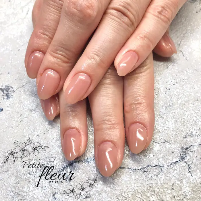 お客様ネイル ワンカラー ヌードカラーは肌馴染みが ですね ご来店ありがとうございました ネイルサロンプチフルール所属 Petite Fleurの ネイルデザイン ミニモ