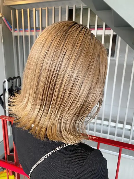 全体ブリーチして ハイライトっぽく見えるようにcolorしてます Salon Mall所属 ショート 渡部亮太のヘア カタログ ミニモ