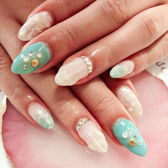 ネイル 丸フレンチネイル カラグラ Olネイル Nailsalon ツヤ感 クリアネイル Mskei Nail所属 Mskeinail の ネイルデザイン ミニモ