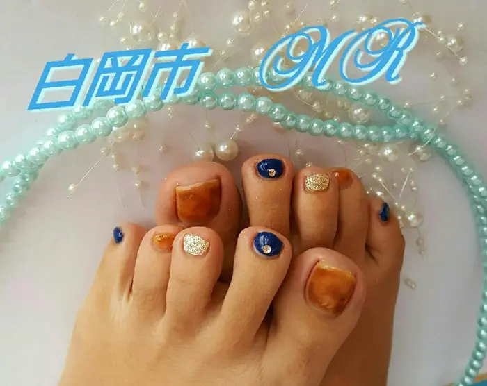 大人気べっこうフットジェルネイルです M R所属 Uchida Meのネイルデザイン ミニモ