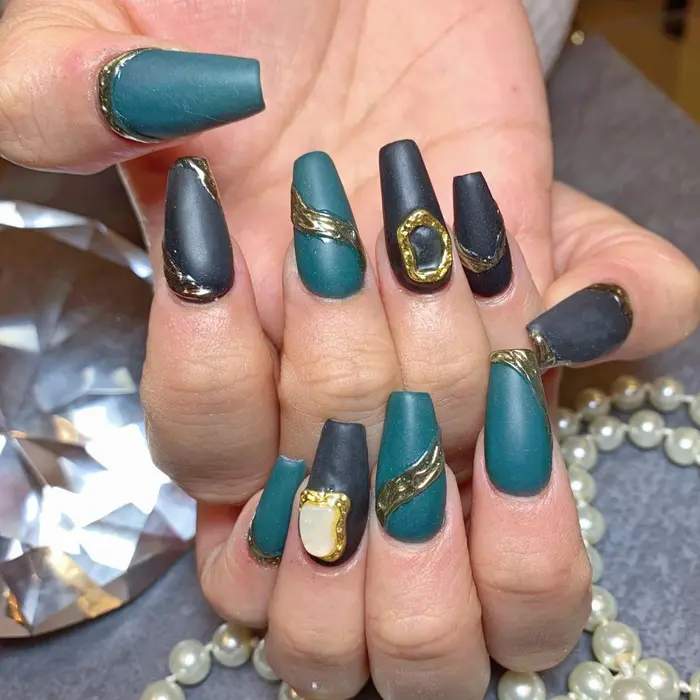 Emu Nail エミューネイル所属 Emunail みねこのネイルデザイン ミニモ