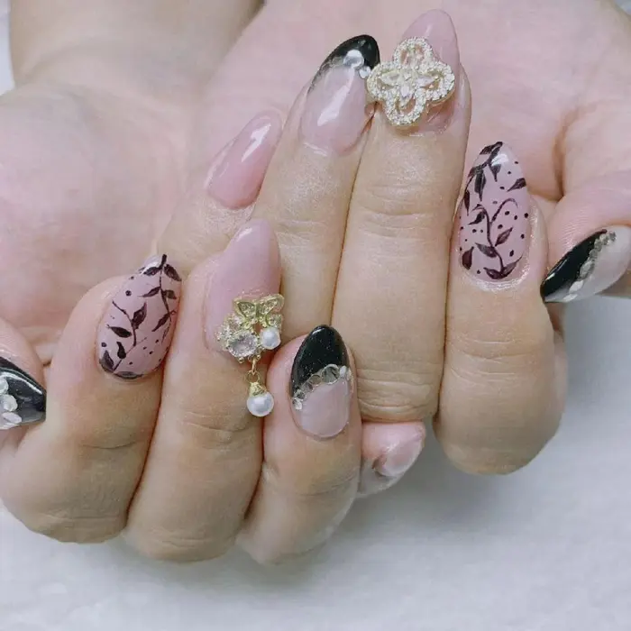 ワンカラーネイル カラーグラデーションネイル デザインネイル ミラーネイル大人可愛いネイル キレイ Yurii Nail所属 ユ リのネイルデザイン ミニモ