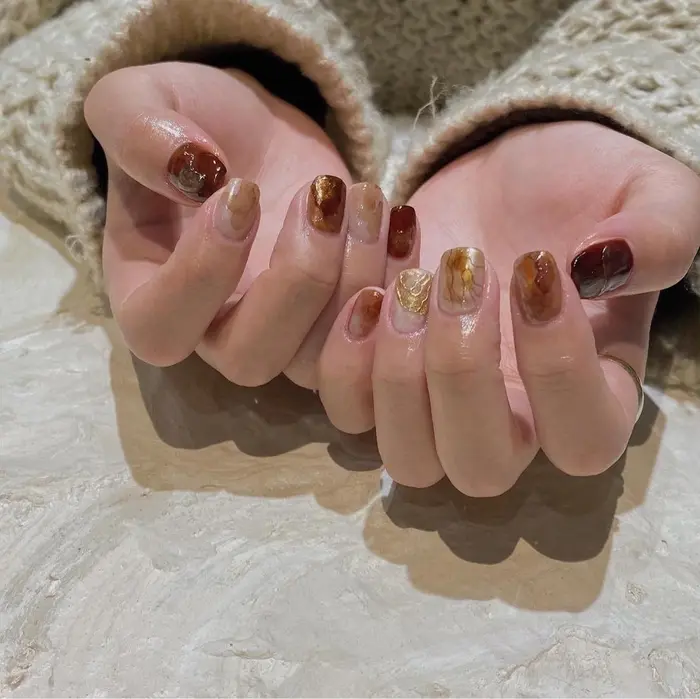 Mer Fudge所属 谷本 彩乃のネイルデザイン ミニモ