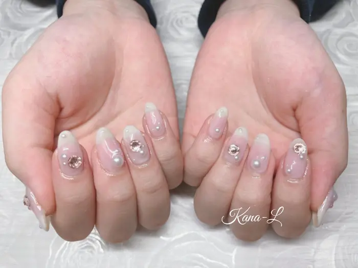 ワンホンネイル チークネイル 春ネイル パールネイル プライベートサロン Nail Kana所属 芦辺 香奈のネイル デザイン ミニモ