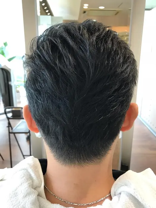 ソフトな刈り上げでスタイリッシュな仕上がりに Maisie所属 水本 颯一郎のヘアカタログ ミニモ