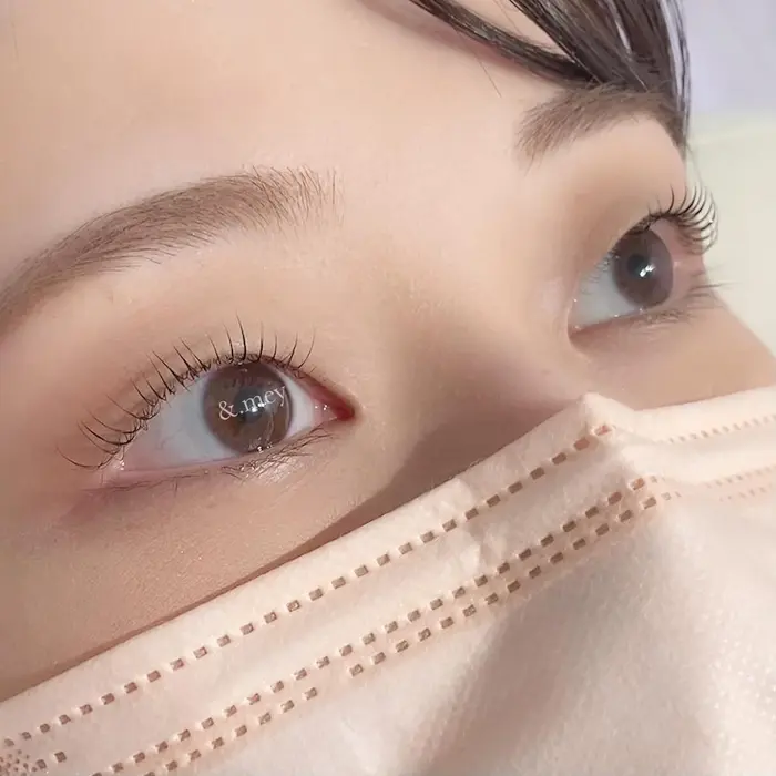 次世代上まつ毛パーマ くるんと可愛いcカールデザイン 一重瞼さんや奥二重さん相性 Mey アンド メイ 所属 成田 光希のマツエクデザイン ミニモ