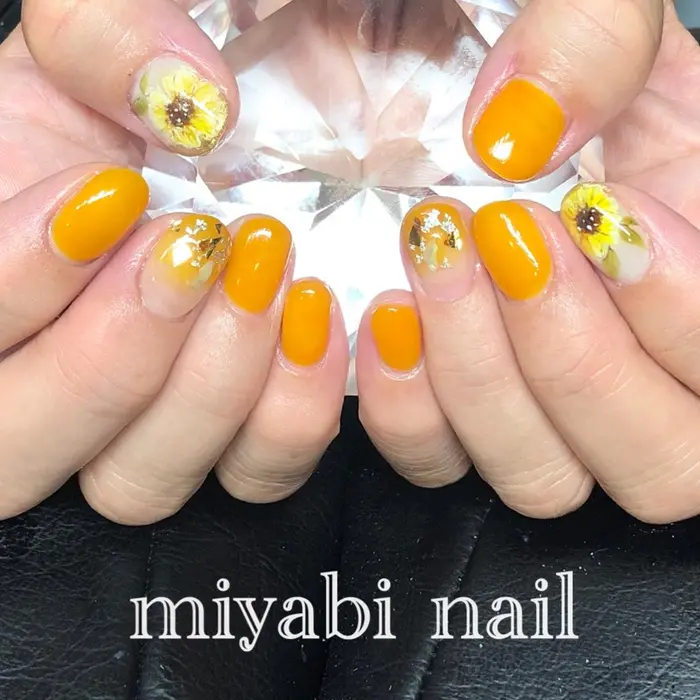 持ち込みデザイン ショートネイルがお好き 夏先取り こだわり調色イエローオレンジキラキ 自宅サロン Miyabi Nail所属 Miyabi Nail 桂川駅近くのネイルデザイン ミニモ 持ち込みデザイン ショートネイルがお好き 夏先取り こだわり調色イエローオレンジキラキ 自宅サロン Miyabi Nail所属 Miyabi Nail 桂川駅近くのネイルデザイン ミニモ
