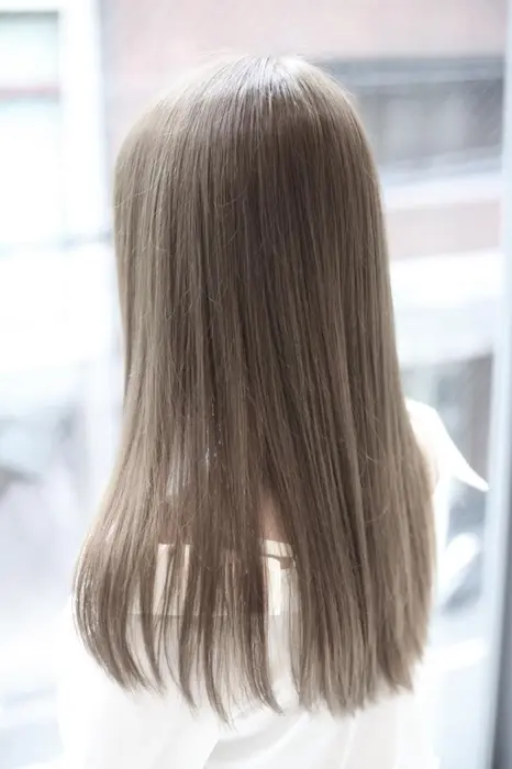 ヌーディーベージュ キラ水 イルミナカラー Aujuaトリートメント Will Jr茨木駅前店所属 池田 雄二 のヘアカタログ ミニモ