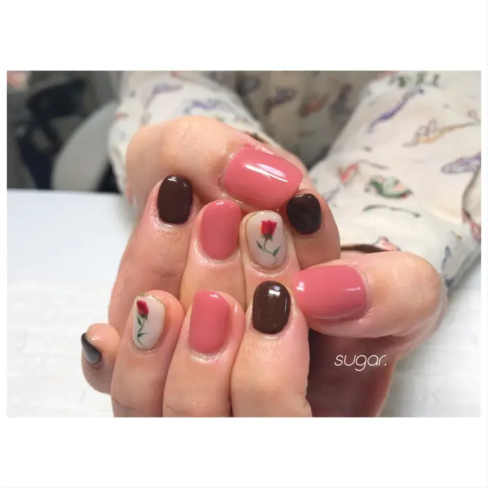 ちゅるんネイル バラネイル シュガープラムス ネイル所属 Sugarplums Hirotaのネイルデザイン ミニモ