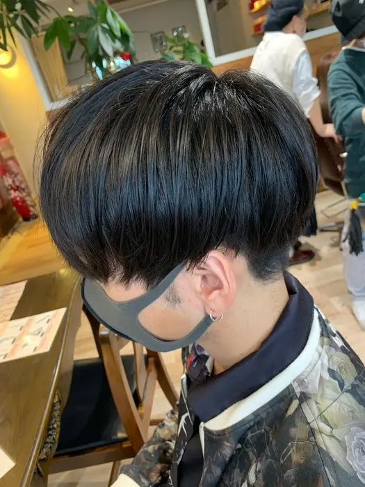 サラマッシュ 韓国風マッシュ 髪質改善 インナーカラー イルミナカラー 前髪カット ダ Zest中野店所属 Zest中野店 平本翼のヘアカタログ ミニモ