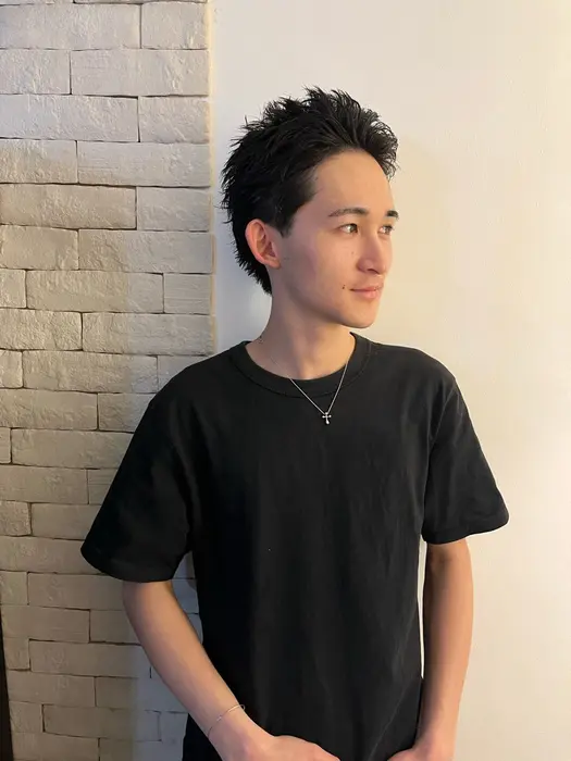 スパイキーショート
スタイリング剤まで
こだわりを持ち
丁寧にカットさ?...