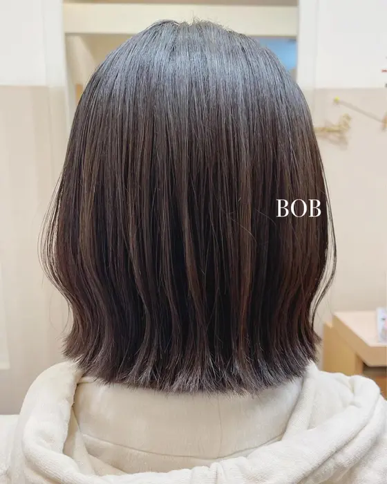 切りっぱなしボブ 外ハネで仕上げました 仕上げにはストレートアイロンを使い スタイリング剤はオイル Bon Hair Make所属 美髪矯正美容師 木村大輔のヘアカタログ ミニモ