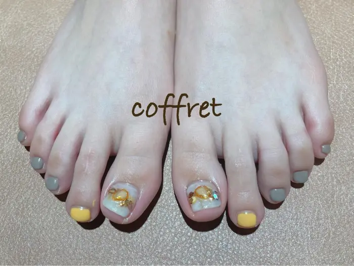 フットネイルアート2本コースリピーターのお客様 いつもありがとうございます 秋色オレンジ ブレスコフレあべの店所属 小山 穂波のネイル デザイン ミニモ