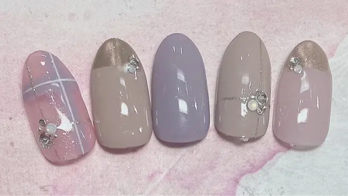 Neolive Ginza所属 矢羽田 玲菜のネイルデザイン ミニモ