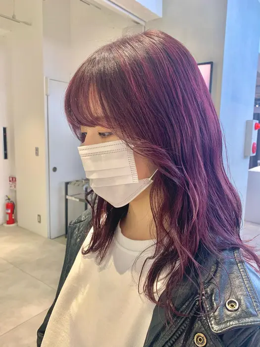 カラートリートメント混ぜることでワンカラーでしっかりカシスピンクに プラス00円カラートリー Zest Park吉祥寺店所属 Kureha のヘアカタログ ミニモ