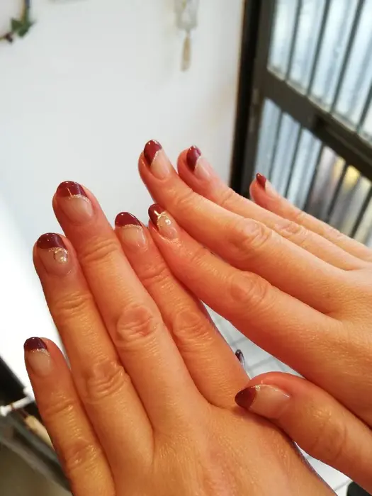 自爪育成ネイルサロン リンパトリートメントnami所属 穴見 美幸のネイルデザイン ミニモ